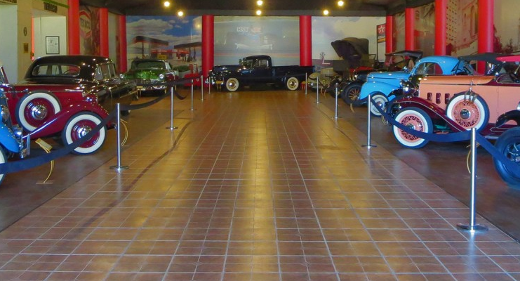 Guia Nomade Museu do Automóvel CWB 1